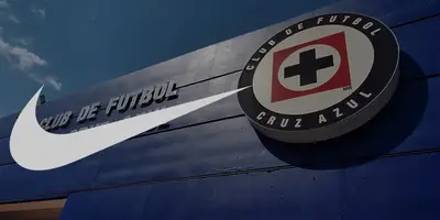 Noria de fondo, foto de Vía MX, con logo de Nike al frente