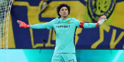 Ochoa en partido con AEL. Foto: Ochoa en Facebook