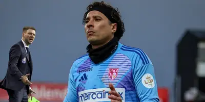 Ochoa en partido con AVS. Foto: Ochoa en Facebook