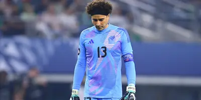 Ochoa en partido con el Tri. Foto: ESTO