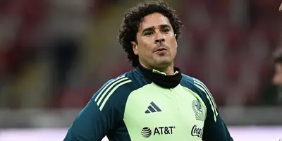 Ochoa en partido con el Tri. Foto: FOX Deportes