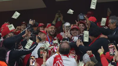 Otra vuelta olímpica de la mano de Alexis Vega.