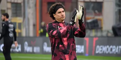 Otro equipo en Europa se une a la pelea por tener al arquero mexicano de 37 años