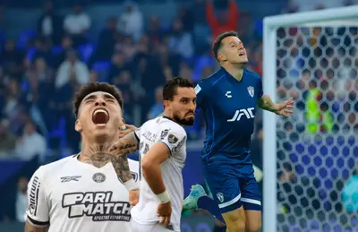 Oussama Idrissi celebrando y jugadores del Botafogo tristes/Foto Pachuca.