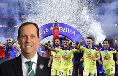 Paco Villa y jugadores del América felices/ Foto Fútbol Total.