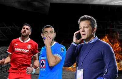 Paulinho, Giakoumakis y José Antonio Noriega/Foto Mediotiempo.