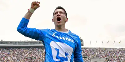 Pikolin con Pumas. Foto: Récord