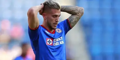 Piovi en partido con Cruz Azul. Foto: Soy Fútbol