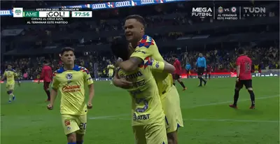 Por fin se abrió el marPor fin se abrió el marcador y el América metió dos grandes goles en cuestión de 5 minutos, reafirmando así su posición como favoritos.cador.