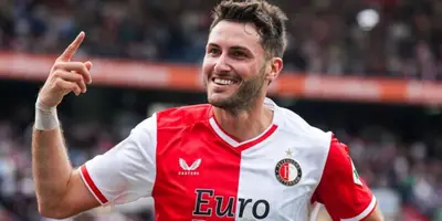 Porque dos siempre es mejor que uno, ahora Santi Giménez marcó su segundo gol del duelo.