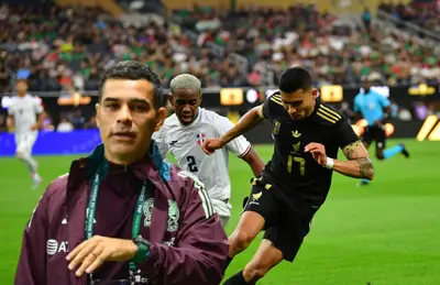 Rafael Márquez y jugadores/ Foto La Afición.