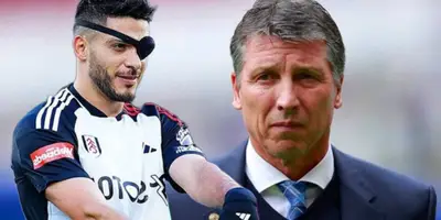 Raúl Jiménez con el Fulham y Siboldi al fondo / Foto Imago7