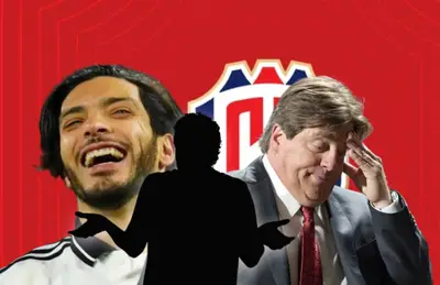 Raúl Jiménez riendo, Miguel Hererra y silueta/Foto Liderlogo.