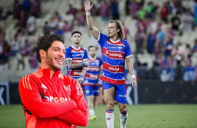 Raúl Jiménez y David Luiz en Fortaleza/Foto Davi Rocha SVM