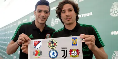 Raúl Jiménez y Ochoa con Selección Mexicana. Foto: ESTO