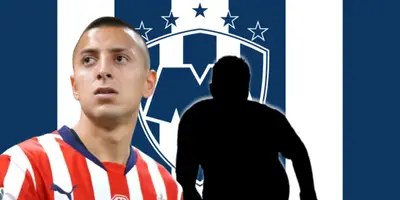 Roberto Alvarado junto a futbolista incógnito / FOTO BOLAVIP