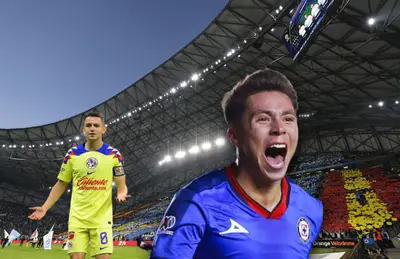 Rodrigo Huescas celebrando y a su lado Álvaro Fidalgo pidiendo explicaciones.