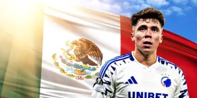 Rodrigo Huescas junto a bandera de México / FOTO REDDIT