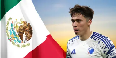 Rodrigo Huescas junto a la bandera de México / FOTO ESPN