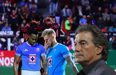Rubén Romano, Gonzalo Piovi, Willer Ditta y jugadores de Xolos celebrando/ Foto Fútbol Picante.