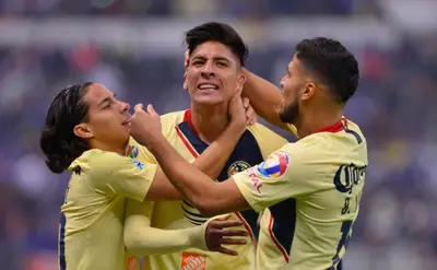 Santiago Baños habló sobre la posibilidad de traer de vuelta a Raúl Jiménez al América