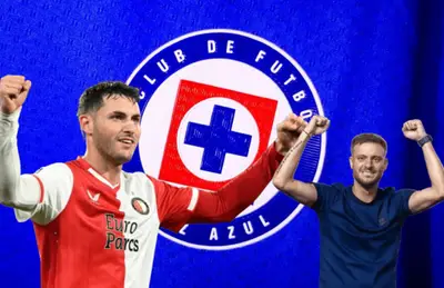 Santiago Giménez celebrando y Martín Anselmi/Foto Marca 2.0.