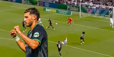 Santiago Giménez en el Feyenoord vs PEC Zwolle / FOTO X