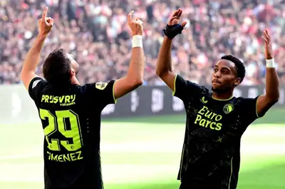 Santiago Giménez sigue con el gran paso en la Eredivisie y sumando goles a su cuenta