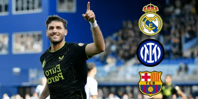 Santiago Giménez vive un gran momento en el fútbol europeo.