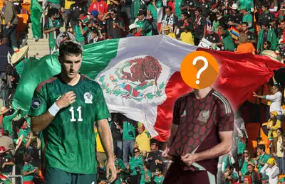 Santiago Giménez y jugador oculto/ Foto Expansión.