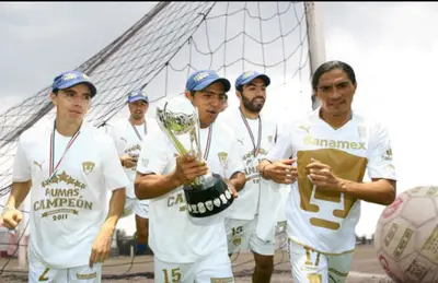 Se gana la vida en el llano.