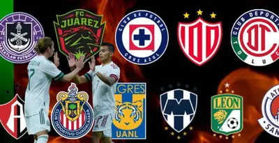 Sebastián Córdova junto a Orbelín Pineda / FOTO BOLAVIP