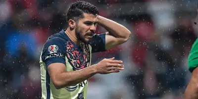 Será hasta el día de mañana cuando el Tano decida si Henry Martín juega o no contra Pumas