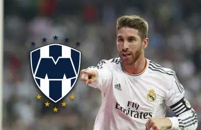 Sergio Ramos y escudo de Rayados/ Foto Wallpapers.com.