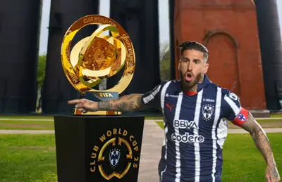 Sergio Ramos y trofeo del Mundial de Clubes/ Foto Soy Rayado.