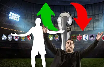 Silueta de futbolista y Efraín Juárez con brazos abiertos/Foto Infobae.