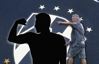 Silueta de hombre mostrando bíceps y Domenec Torrent/ Foto Oferten Oferten.