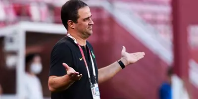 Su desempeño sigue siendo vergonzoso y tendría los días contados en el América, con la llegada de Jardine.