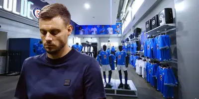 Tienda de La Noria de fondo, tomado de Cruz Azul
