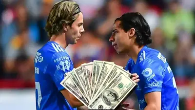 Tigres-Sebastián Córdova-Diego Lainez / Foto: Marca