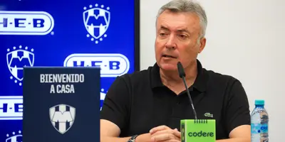 Torrent en confe de presentación. Foto: Rayados