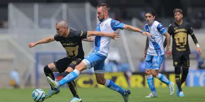 Una expulsión tempranera complicó el partido para los auriazules