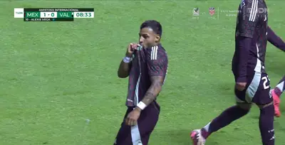 Vega celebrando gol. Captura de TUDN