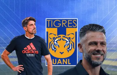 Veljko Paunovic con mano en la cintura y Martín Demichelis sonriendo/Foto 'X'