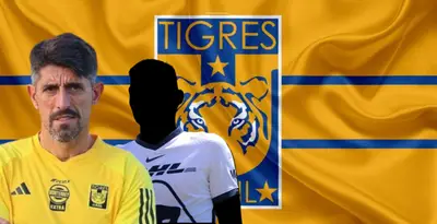 Veljko Paunovic junto a jugador incógnito de Pumas / FOTO FÚTBOL TOTAL