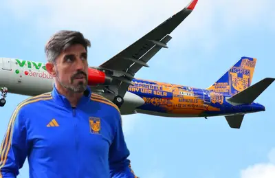 Veljko Paunovic y avión de Tigres/ Foto Airliners.net