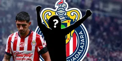 Víctor Guzmán junto a jugador incógnito / FOTO MILENIO