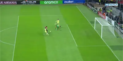 VIDEO | Alan Mozo terminó a Chivas, horrible autogol que hace respirar a América