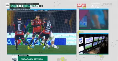VIDEO | ¿Apareció el ChiVAR? Le anulan el 2 por 0 a Tigres, Chivas pierde por 1