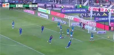 VIDEO | ¿Ayudita al Cruz Azul? El Toro Fernández adelantado, pero ya empataron